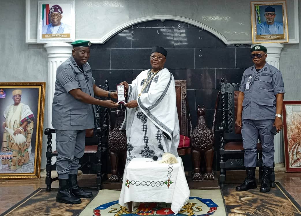 Comptroller Oladeji takes Customs Community Relations to Grassroots, Visits Traditional Rulers