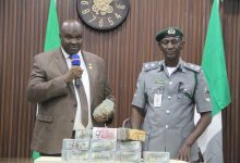 Customs Intercepts N654m Worth of Foreign Currency at Kano Airport, Hands Over Suspects to EFCC