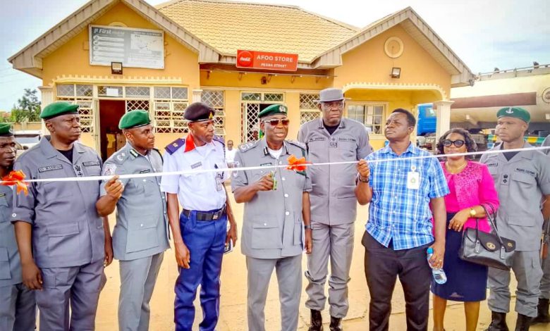 Jubilation as Customs Auction Seized PMS Worth ₦94.4m to Ibadan Residence